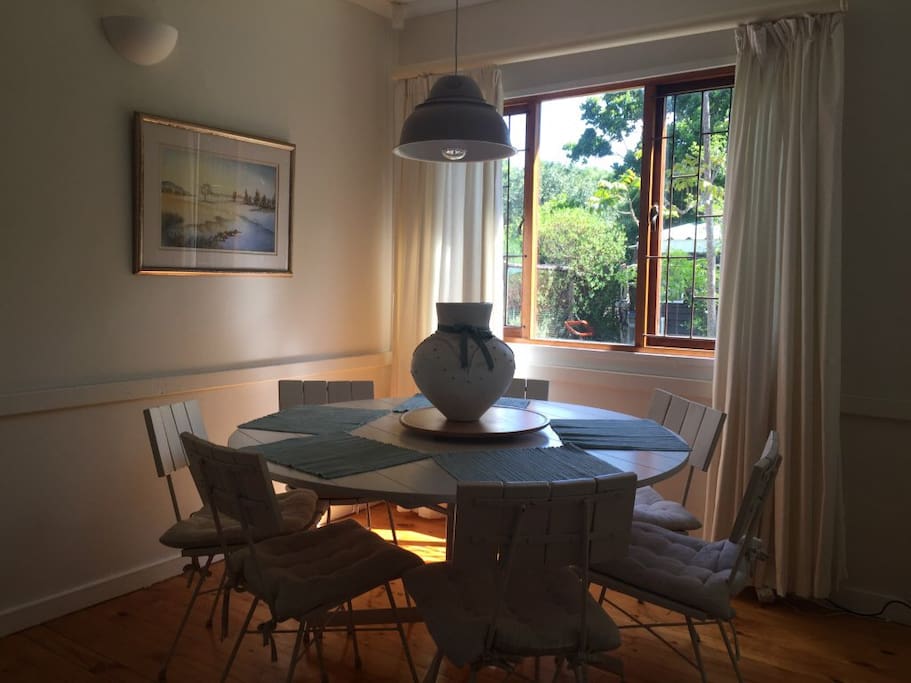 Open plan dining room