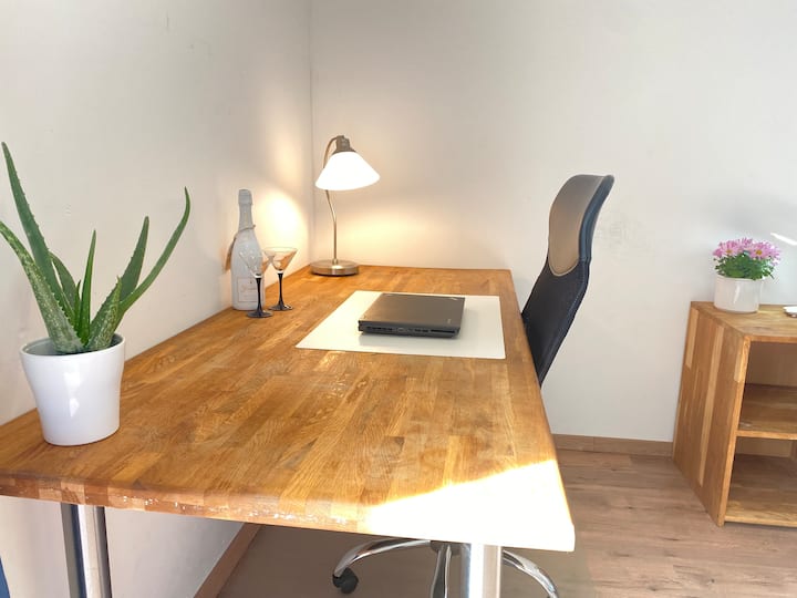 Schönes Möbliertes Zimmer Nähe Köln - Köln