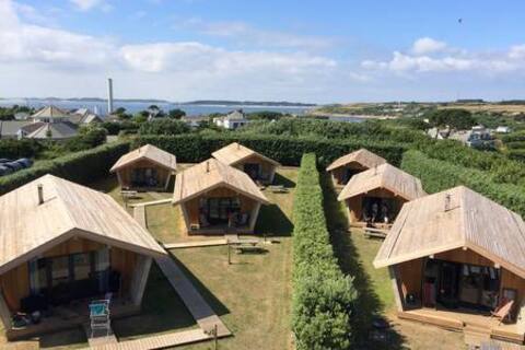 Peninnis Farm Lodges - Isles of Scilly