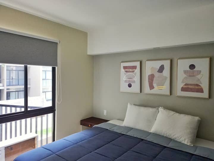 Tunashughulikia maelezo yote, kutoka kwa mashuka na mito kwa ajili ya starehe yako. 