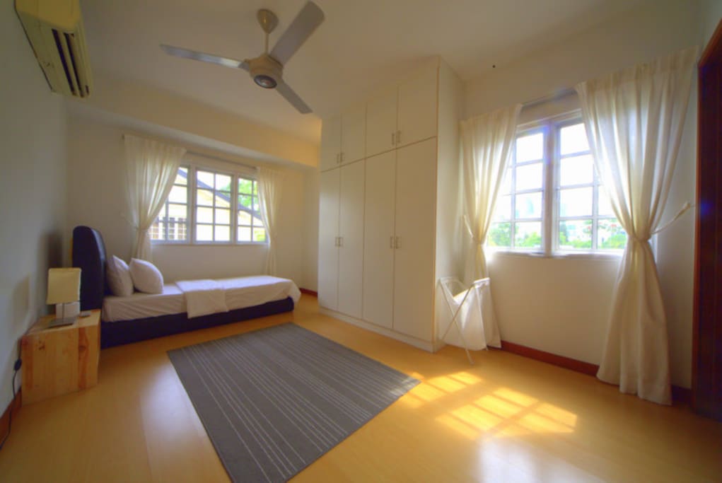 Cosy bed, with everything you need for a cosy sleep.