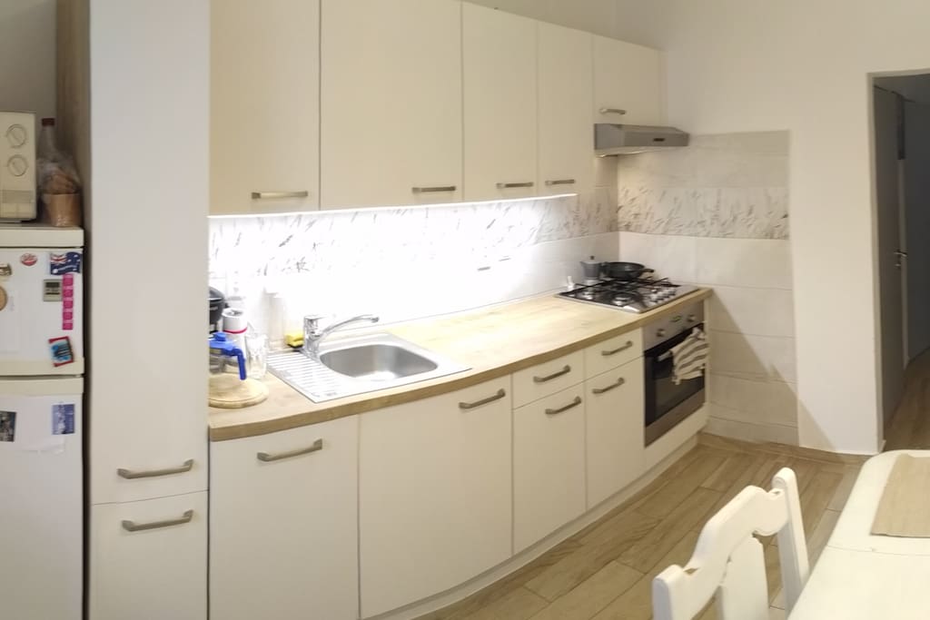 fully equipped kitchen