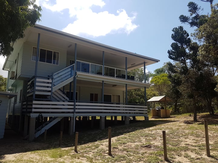 Fins Happy Valley, Fraser Island Houses for Rent in Fraser Island