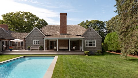 Stylish Wainscott Shingle