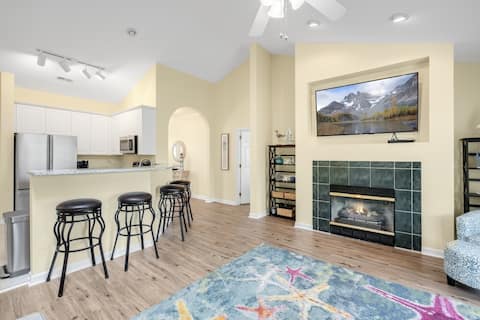 Popular Airbnb listing: Welcome to Seashells and Sand Traps! w/ Golf Cart! in Caswell Beach