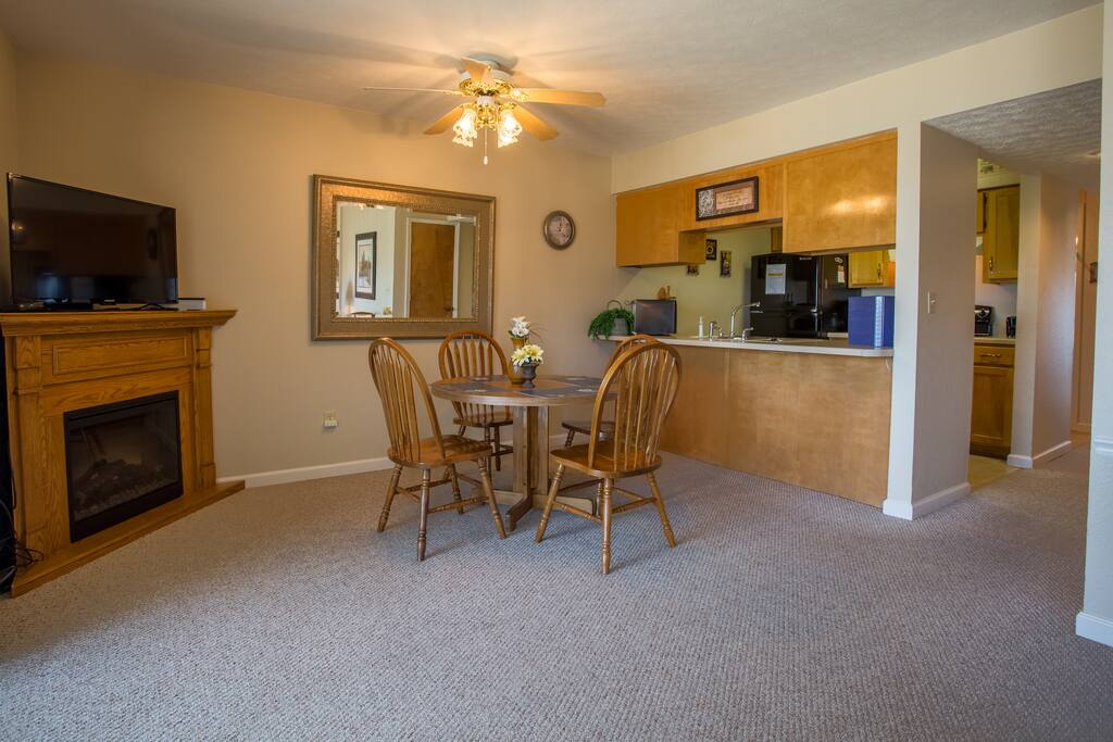 Chair,Furniture,Fireplace,Hearth,Dining Table