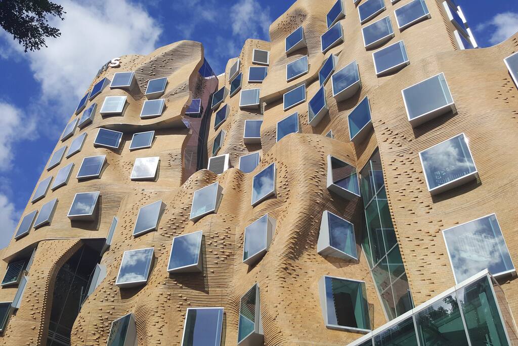 UTS Business Building Frank Ghery