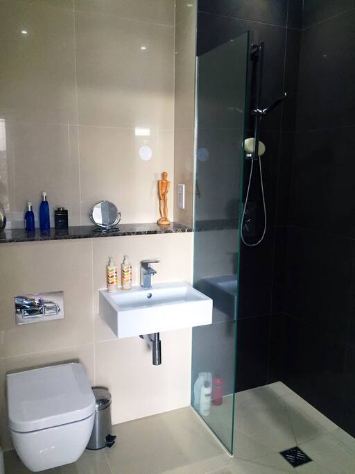 Ensuite