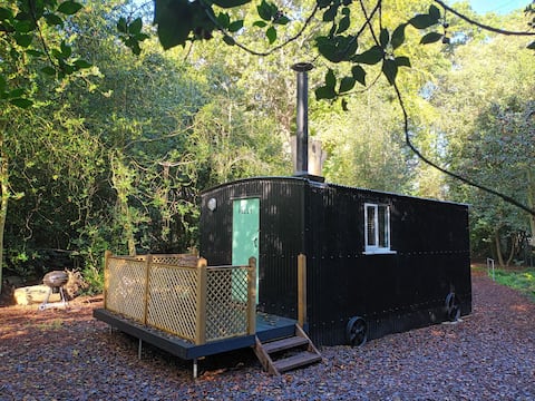 Successful Airbnb property: The Folly in Corton
