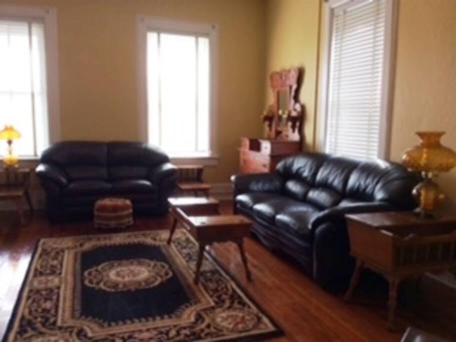 Two room suite w/living room