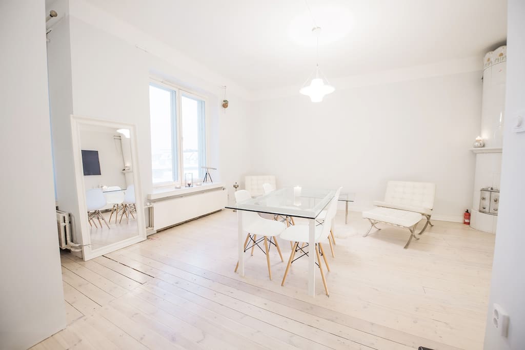 Living room full of light and design!
Perfect for meeting, business, living and relaxing.