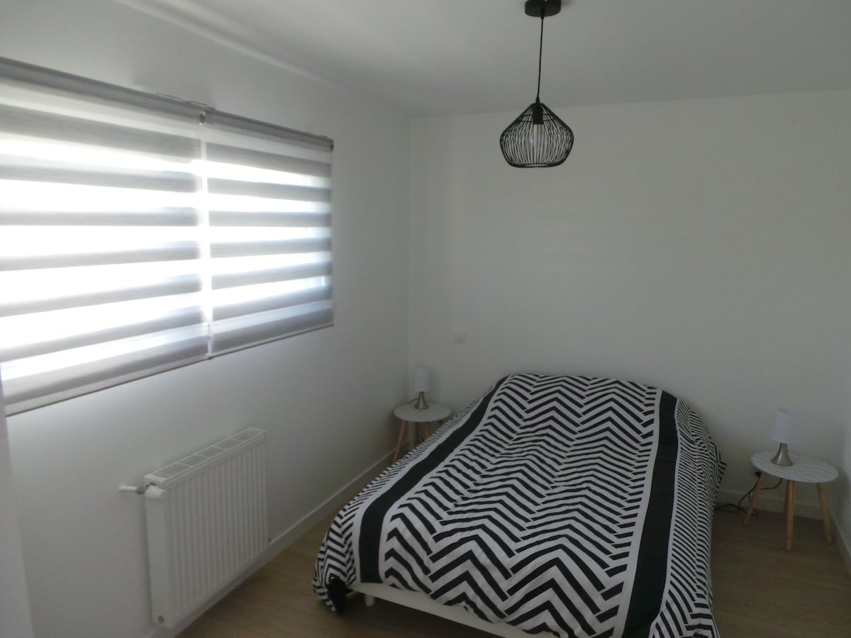 Slaapkamer 3 bevindt zich boven.