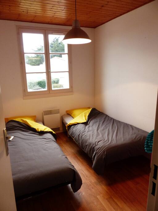 Chambre 2 (à l'étage)