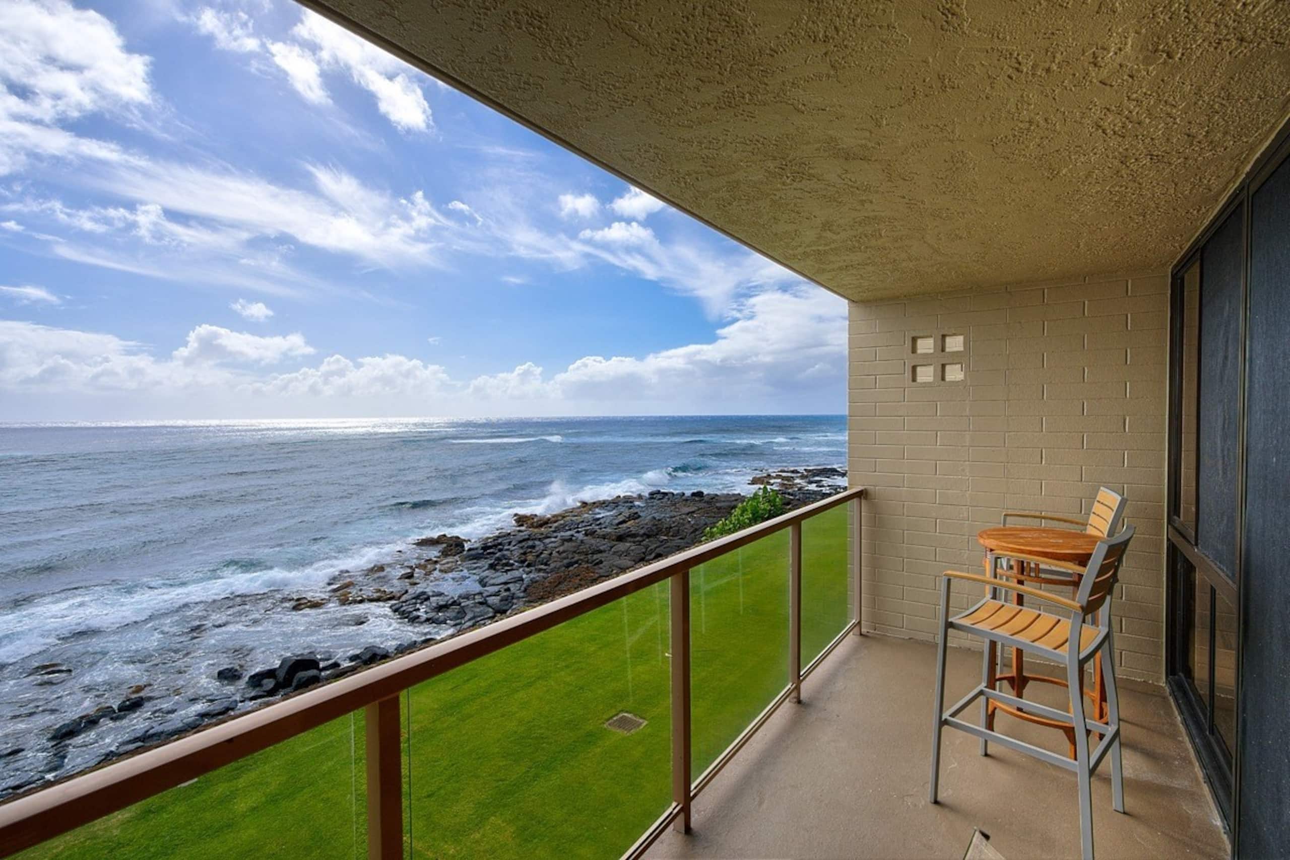 Ocean Front, Kuhio Shores, 30 ft to the water A/C - Photo 18
