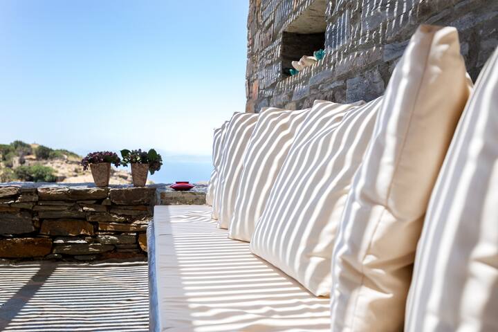 Villa Levanda in the island of kea gallery image 3