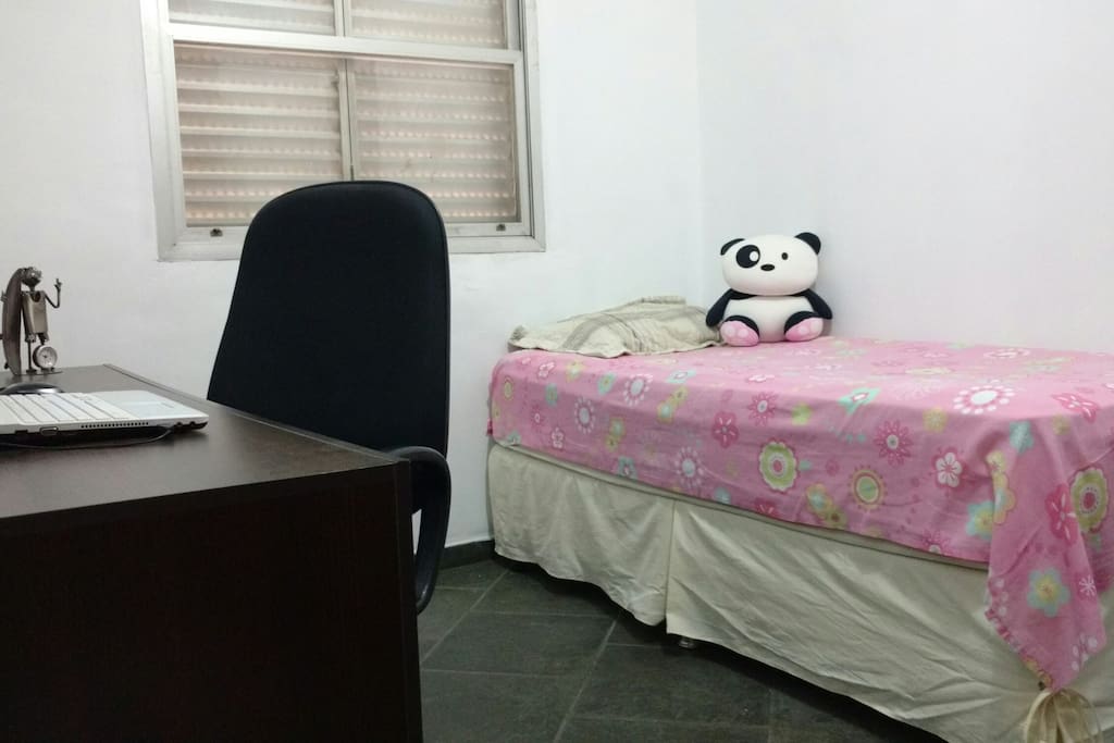 Quarto privativo no Cambuí