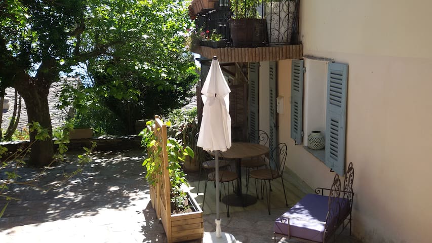 T2 35 m² ground floor village house