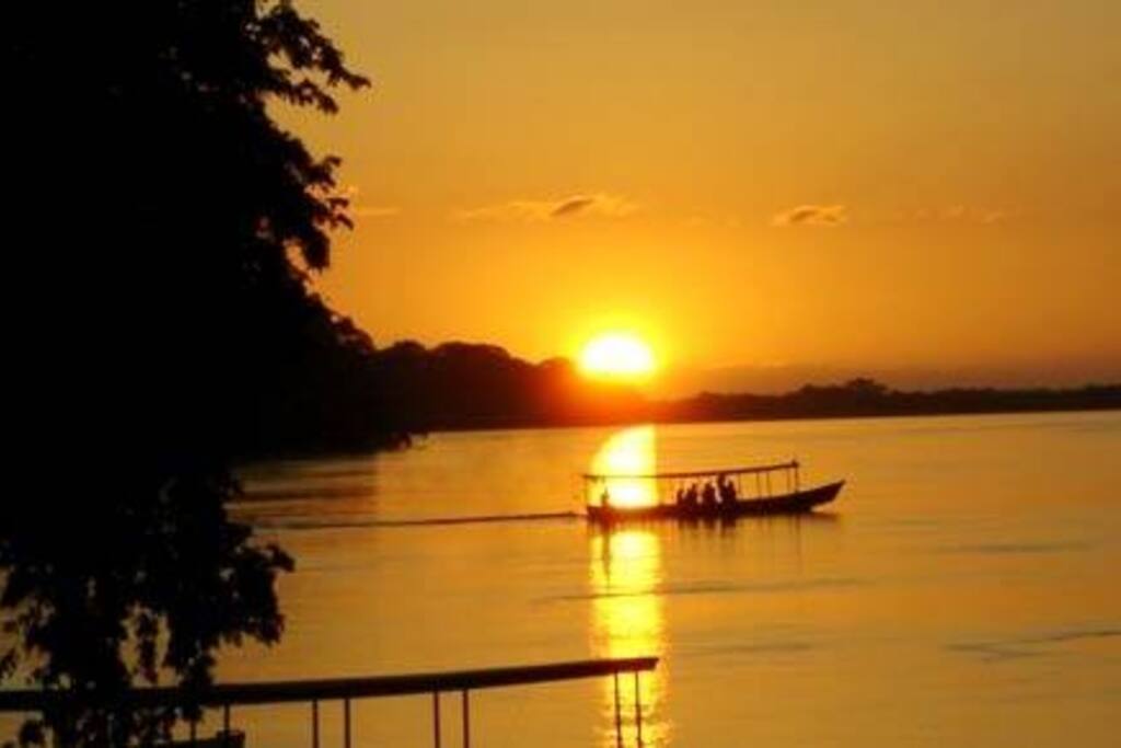 Por do sol visto da casa