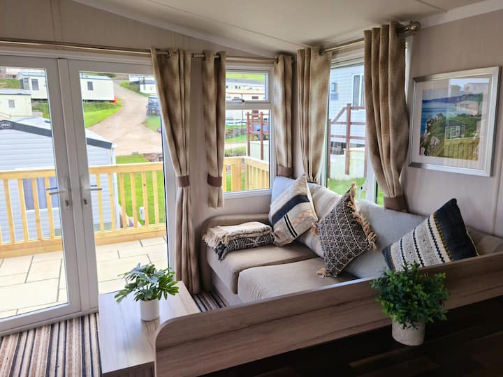 Beer Head Caravan Park - Sleeps 4 (C14) - Beer