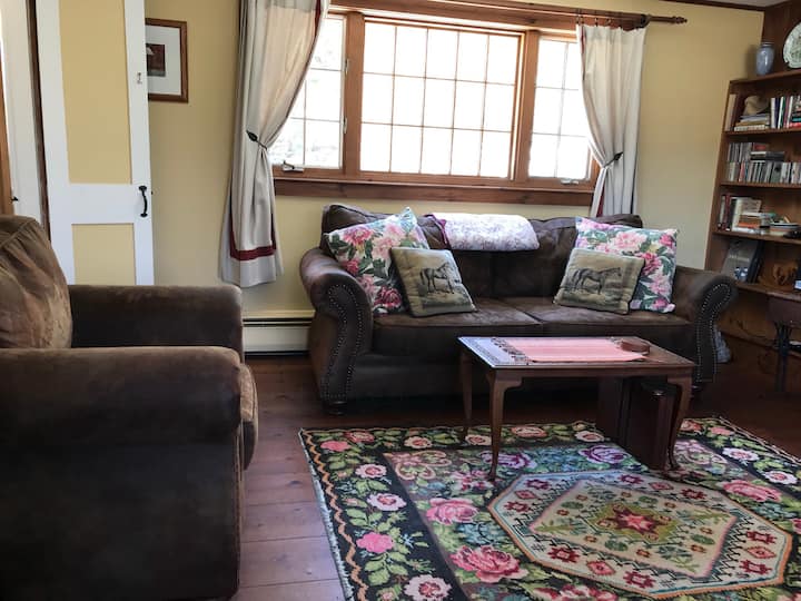 Cozy Guest Suite In Vt Farmhouse - バーモント州