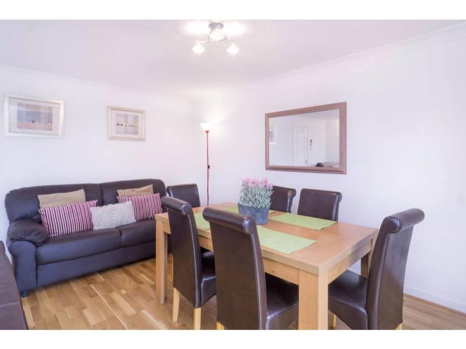 Living / Dining Area