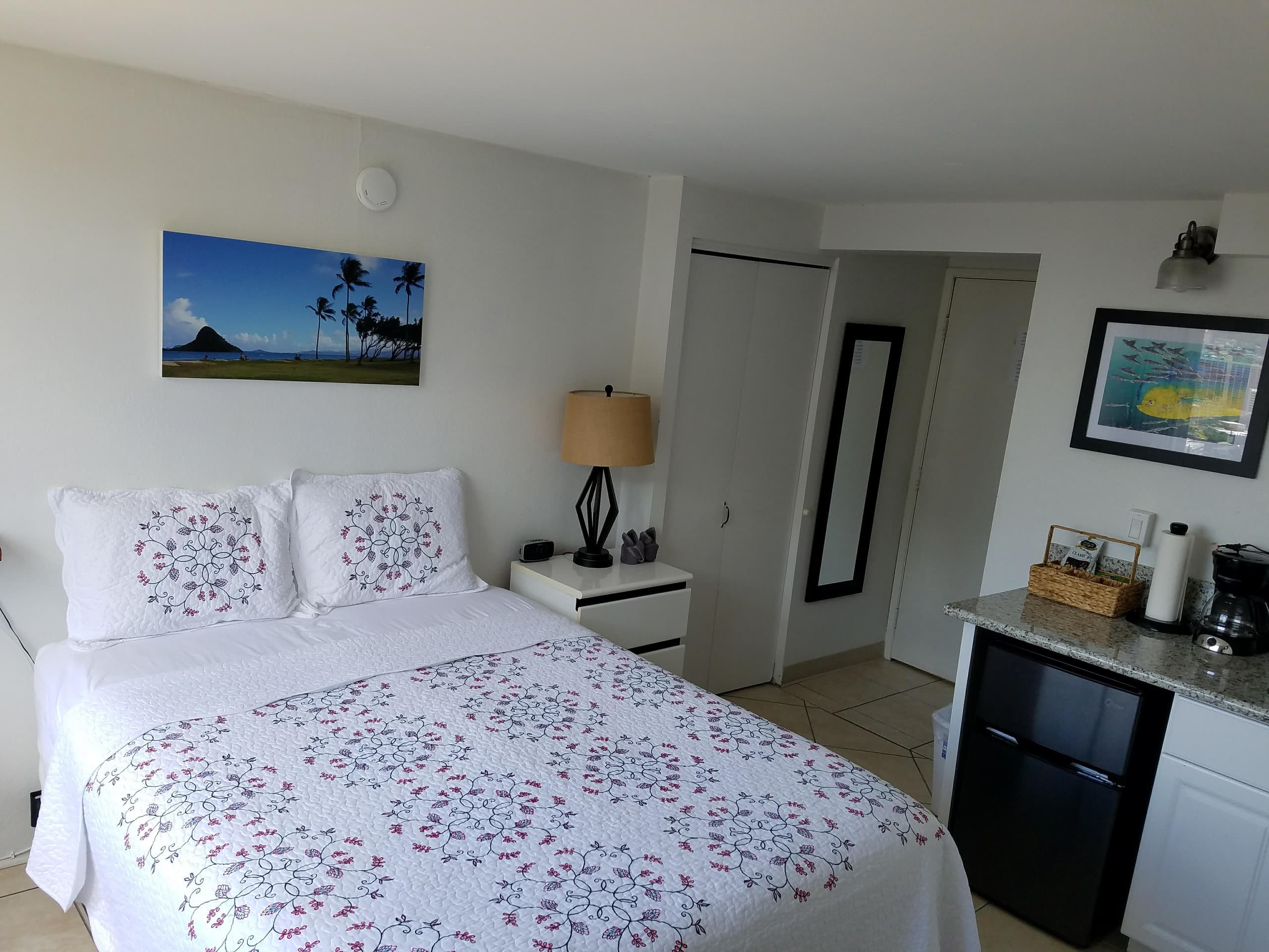Condo in Honolulu · ★4.82 · 1 bedroom · 1 bed · 1 bath - Image 1