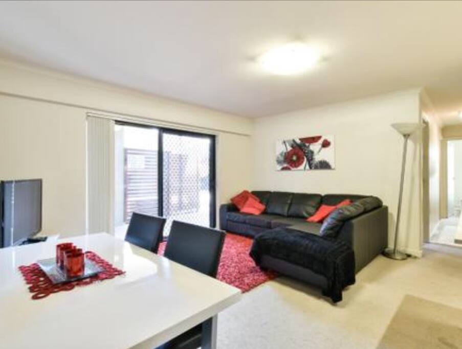 Open plan kitchen / lounge