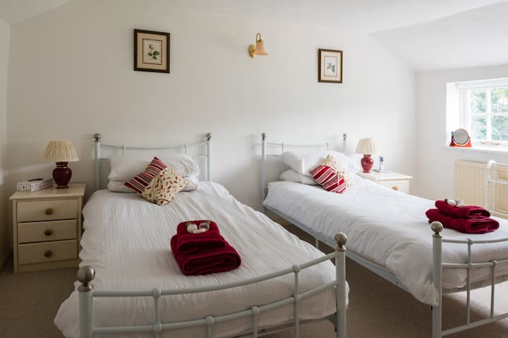 غرفة النوم 2