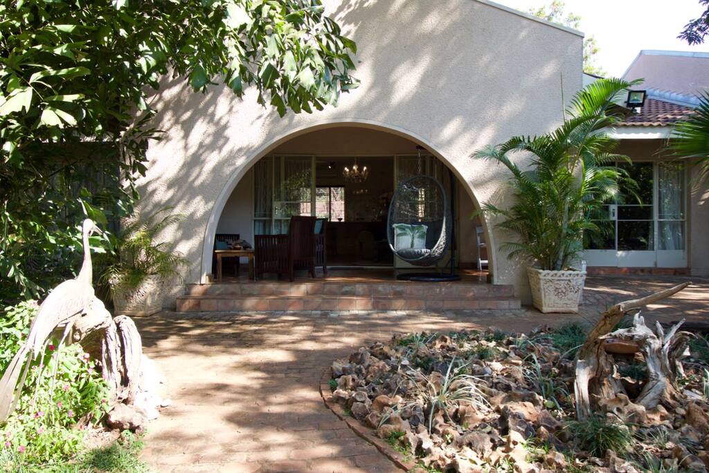 Lizards Cottage Bungalows for Rent in Victoria Falls, Matabeleland
