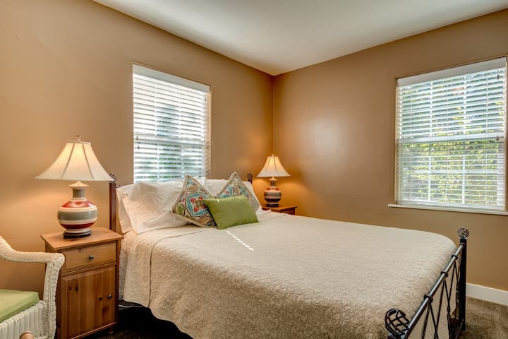 Master bedroom with queen bed