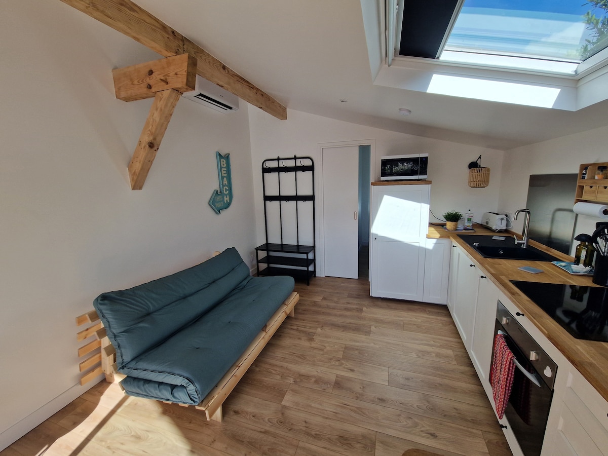 Top Airbnb: House (clean) and private garden 2 km from the beaches in Messanges