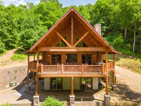 Creekside Cabin w/ High Speed Internet