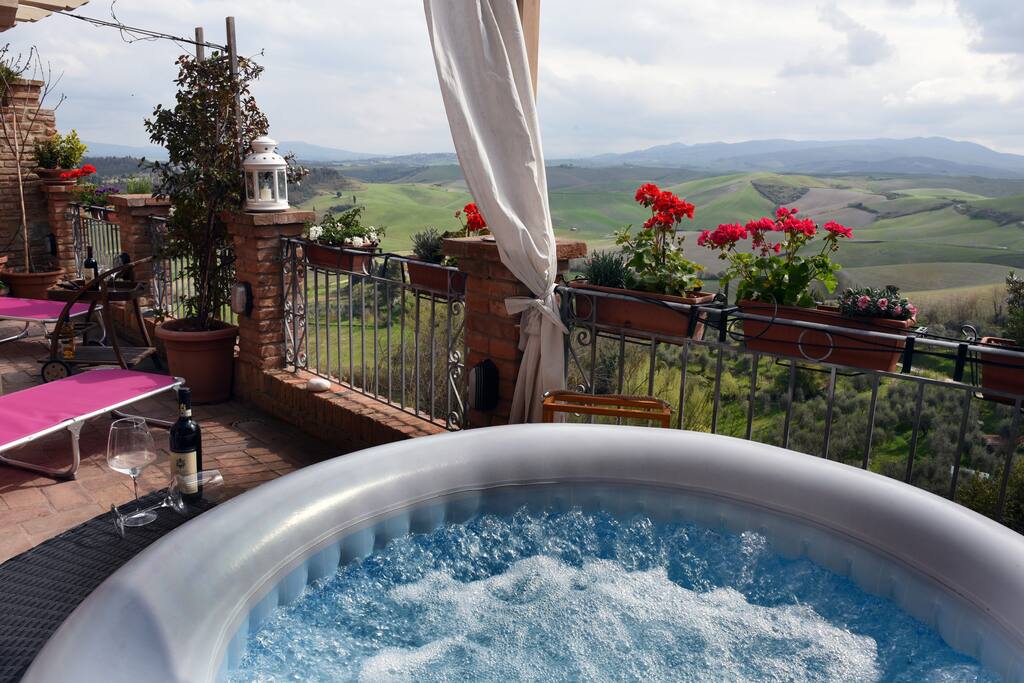 la terrazza con la sua vista panoramica nel mese di maggio