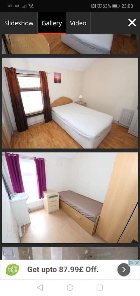 A Stones throw from Belfast City Centre & Buslinks