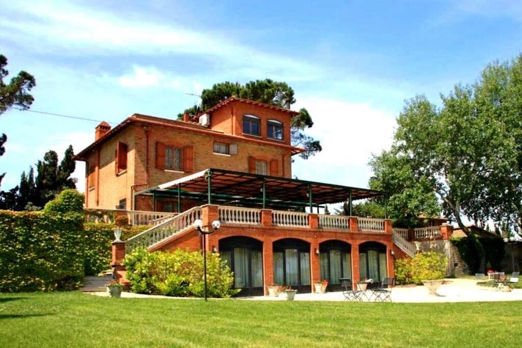 La Villa dal Parco privato recintato