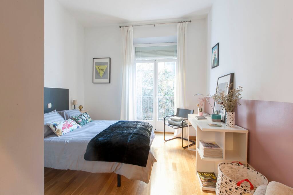 Tu habitación /Your bedroom
