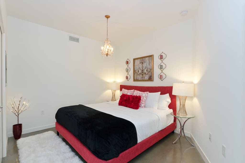 Master bedroom with king size beg and pillow top mattress