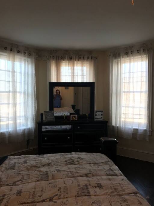 plenty of dresser space