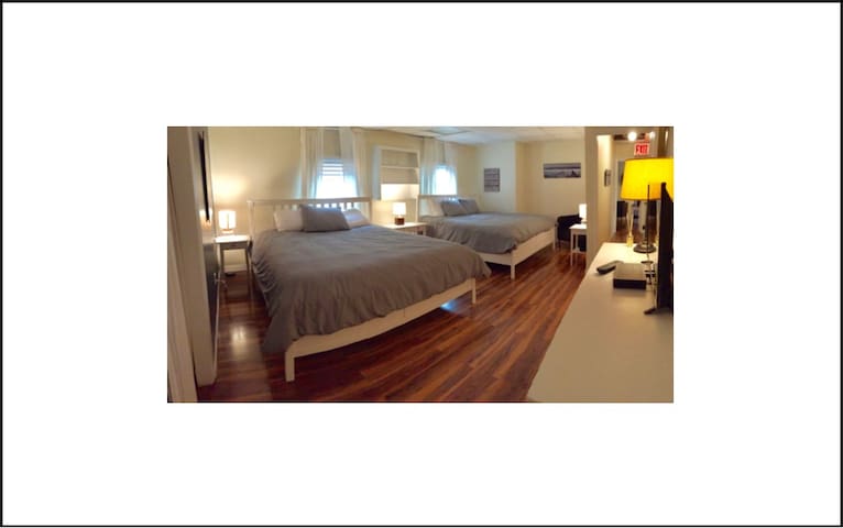 Stay in the HEART of Rockaway Beach! #3