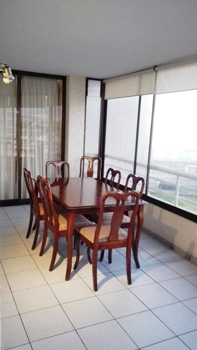 comedor con vista al mar