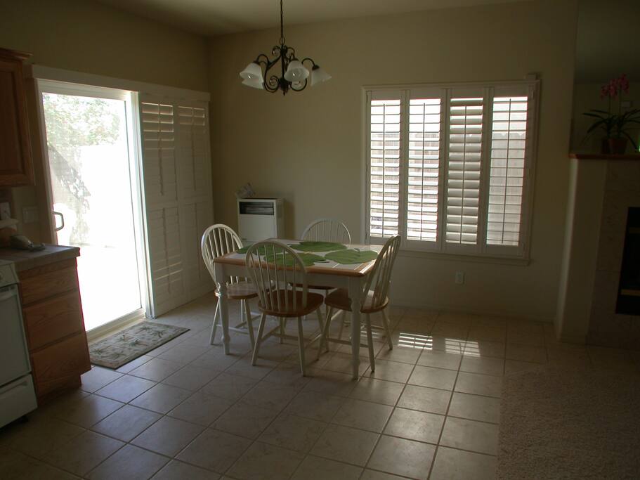 LT-353 #1 McCarthy-Dining Area