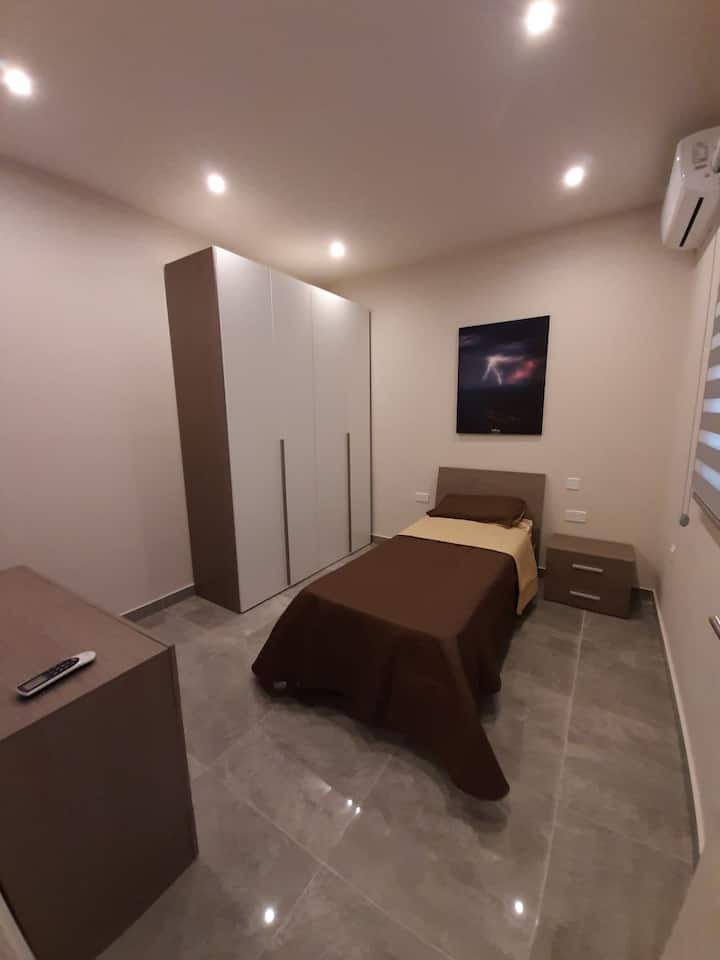 غرفة النوم 2