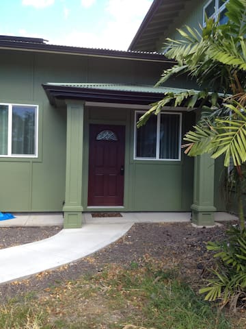 Quiet & Gated Split-level guest unit