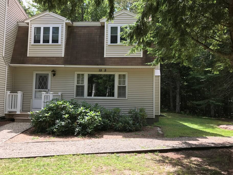 End unit townhouse