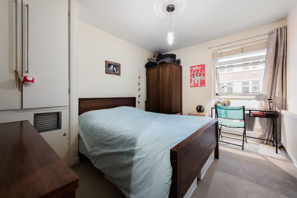 Bedroom with double bed