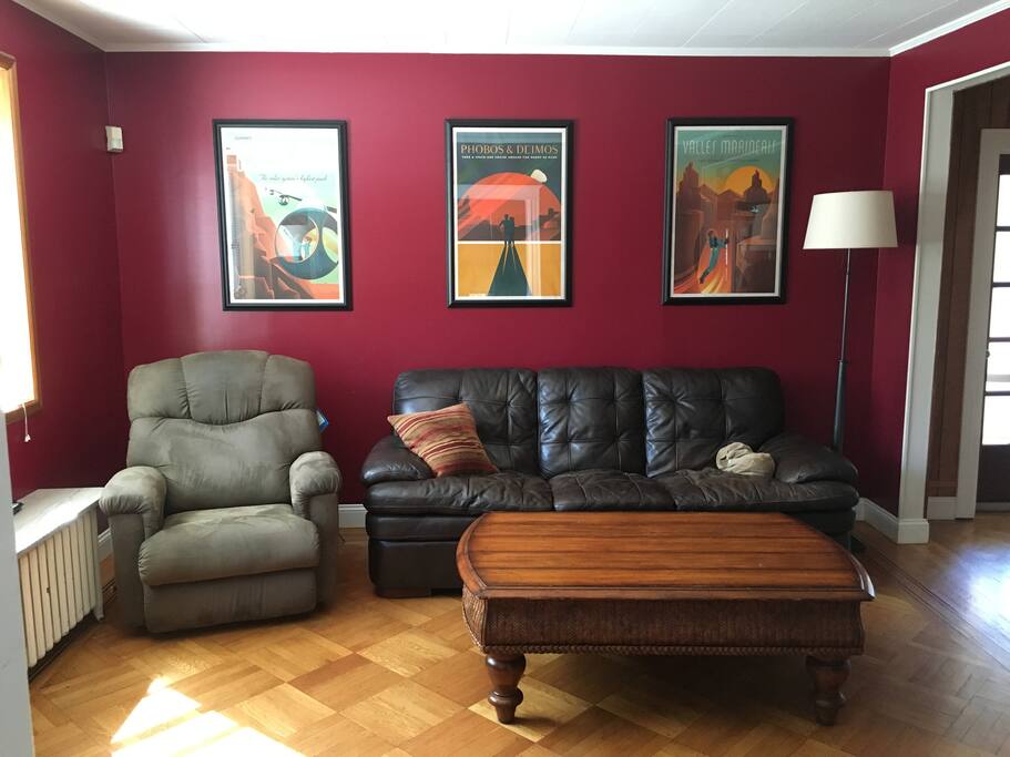 Living Room (Lazy Boy!)