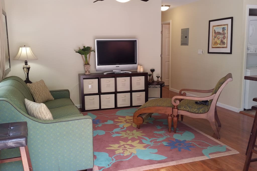 Relax & kick back in the living room. There's a flat Screen TV and Wifi for your entertainment.