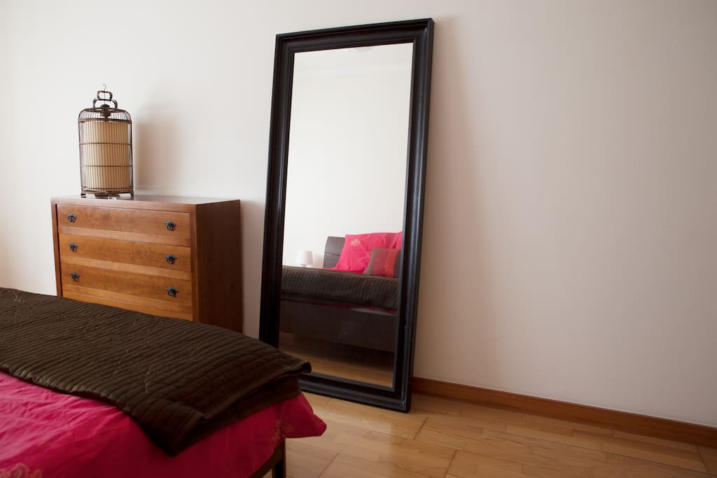 Master bedroom detail