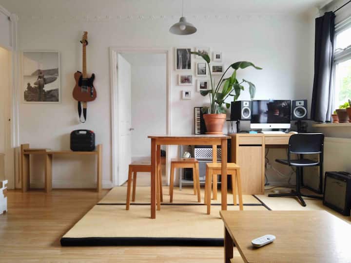 Large, Spacious 1 Bedroom Flat - Woolwich