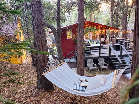 Katchup Kabin | Tiny home | Cozy Memories